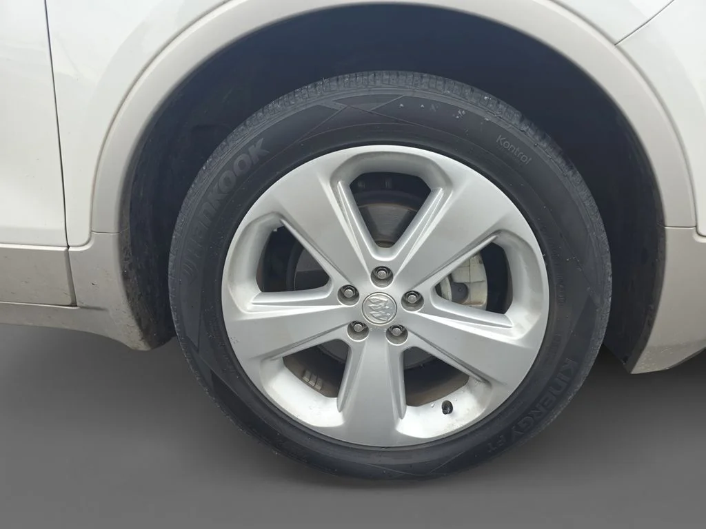 Used 2015 White Pearl Tricoat Buick Base image 10