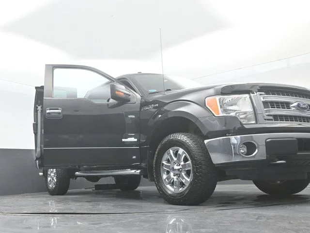 Used 2014 Tuxedo Black Metallic Ford XLT image 65