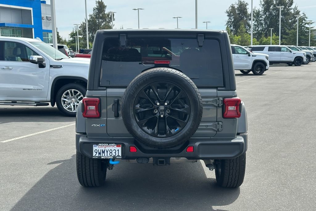 Used 2023 Grey Jeep Sahara image 10