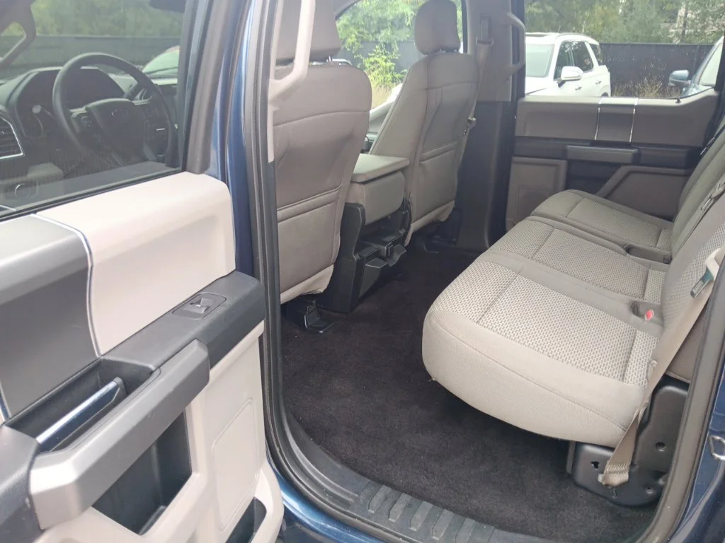 Used 2016 Blue Jeans Metallic Ford XLT image 30