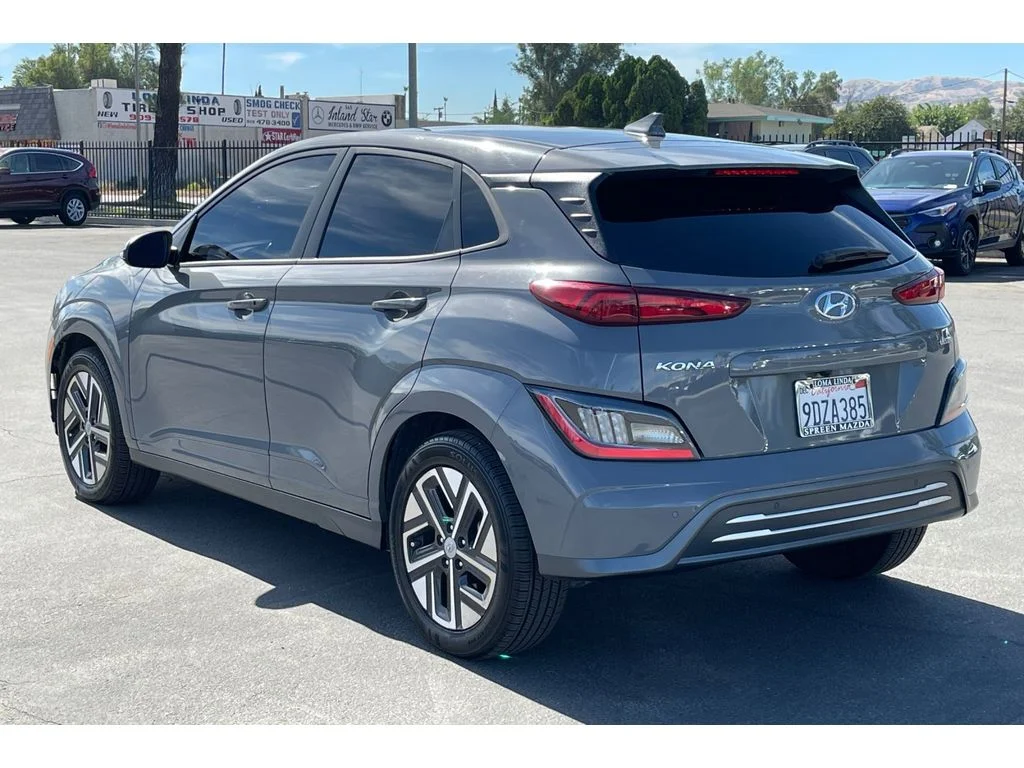 Used 2023 Galactic Gray Hyundai Limited image 4