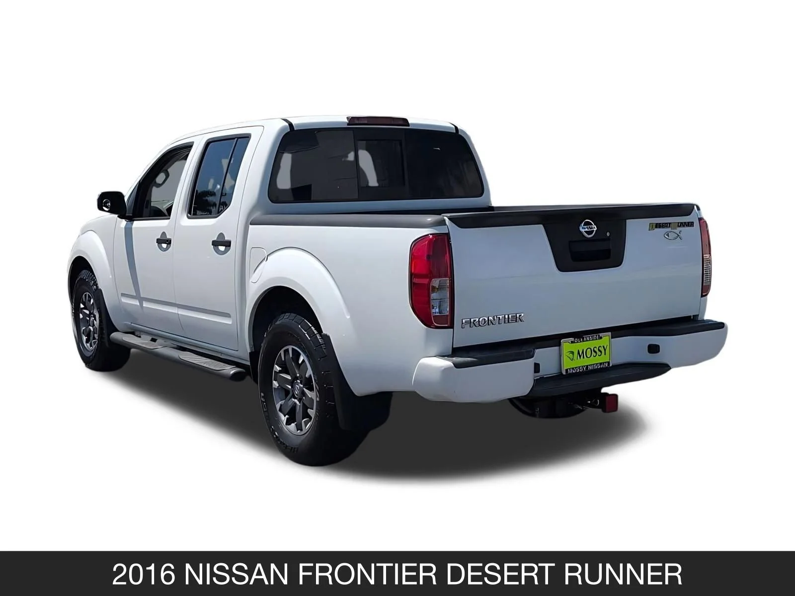 Used 2016 Glacier White Nissan Desert Runner image 8