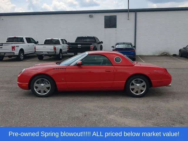 Used 2003 Red Ford  image 10