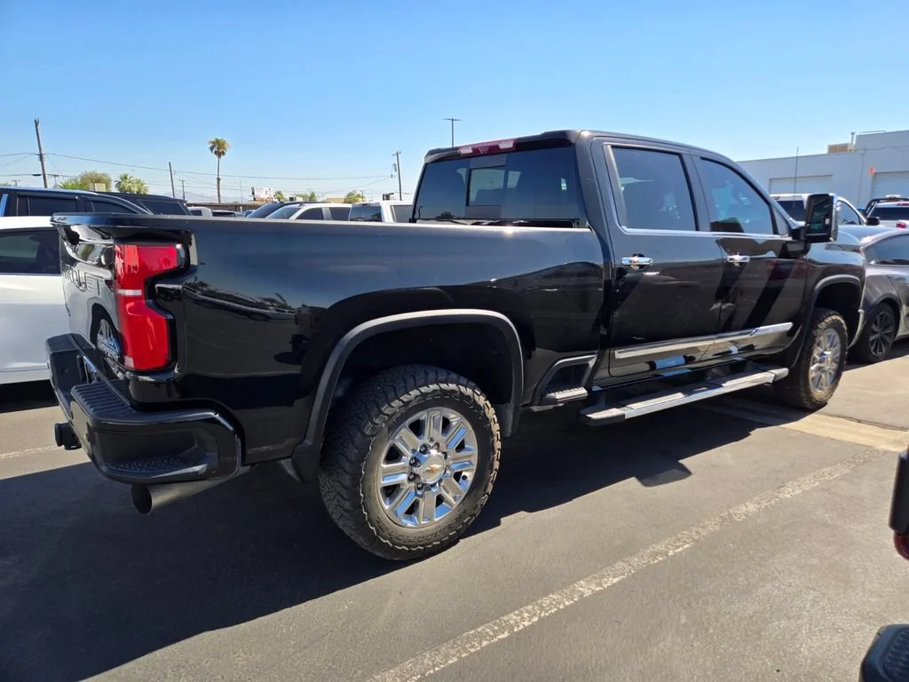 Used 2024 Black Chevrolet High Country image 4