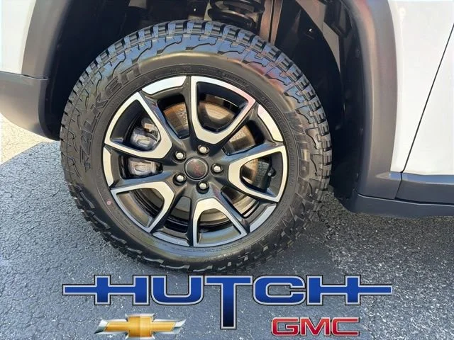 Used 2025 White Jeep Trailhawk image 9