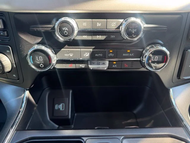 Used 2021 Blue Ford XLT image 28