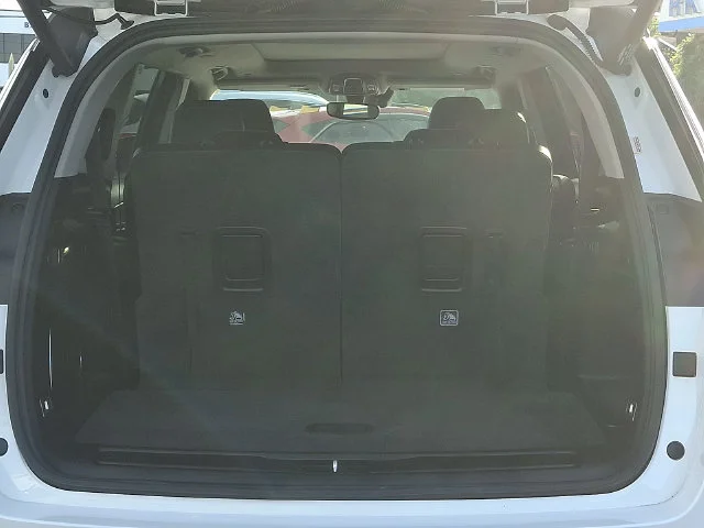 Used 2021 White Jeep Limited image 30