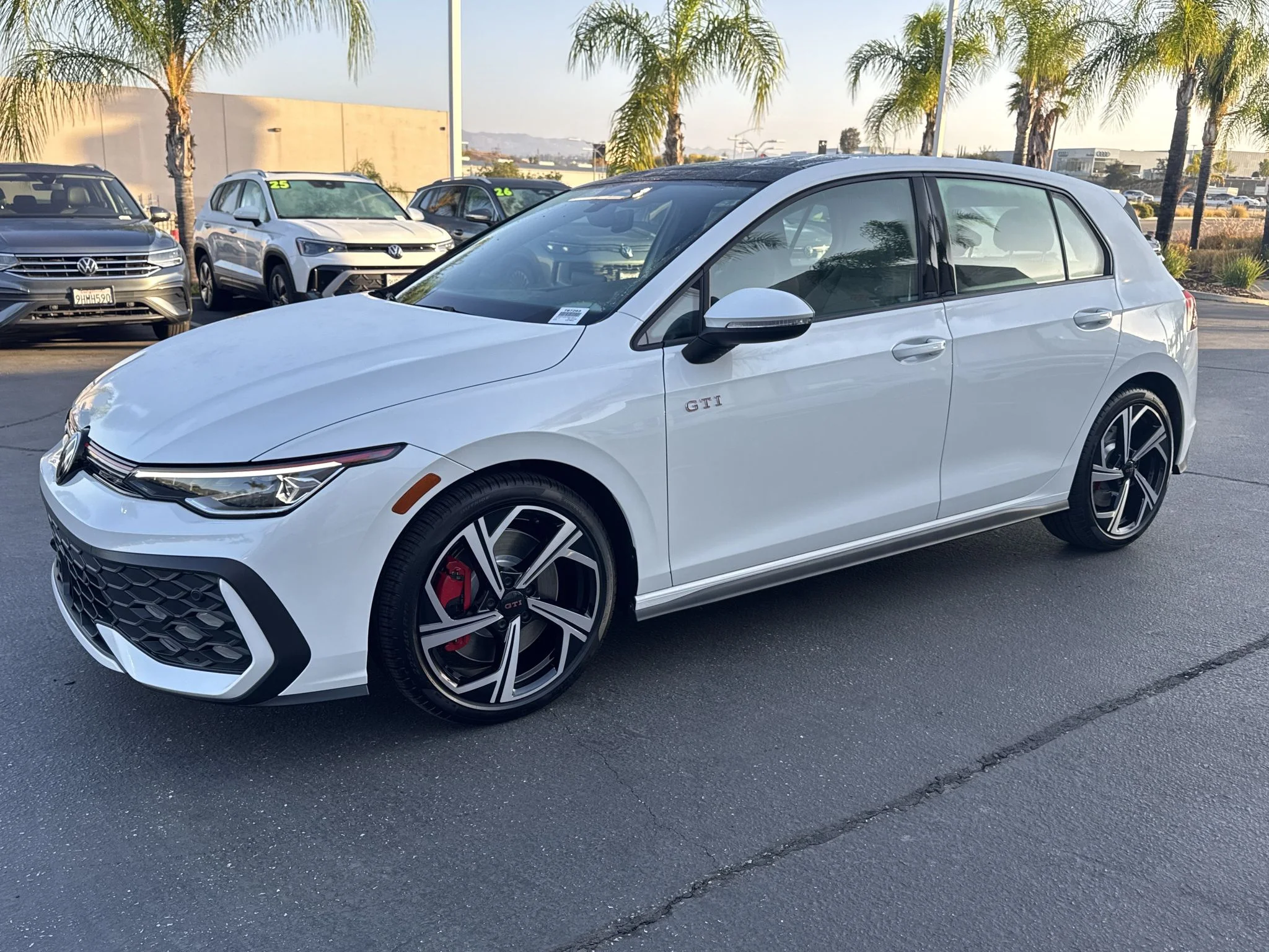 New 2026 Opal White Pearl Volkswagen SE image 3