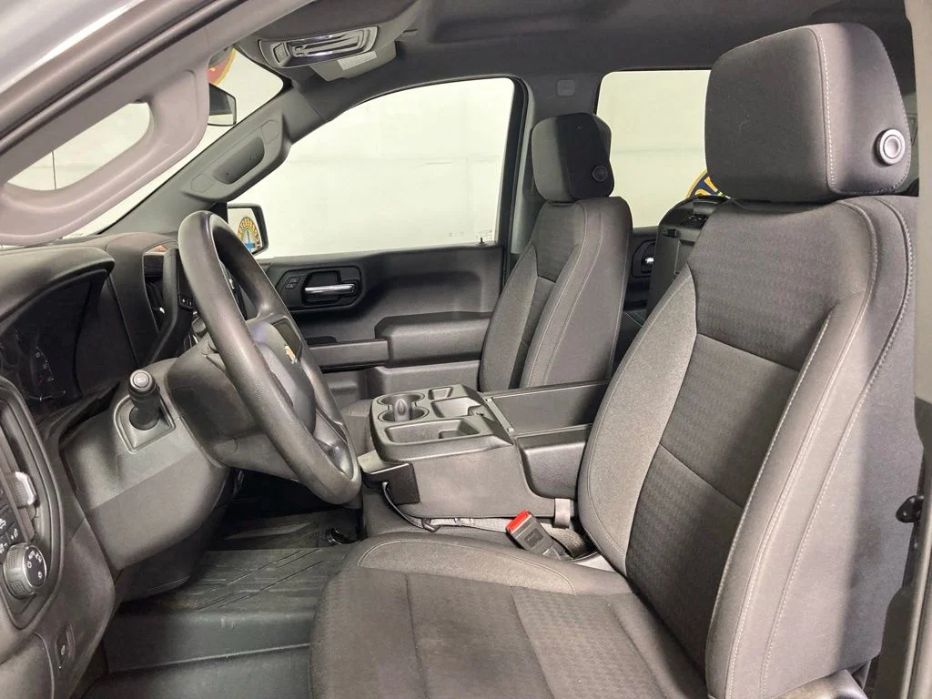 Used 2024 Gray Chevrolet Custom image 9