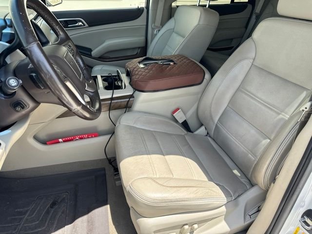 Used 2019 White GMC Denali image 9