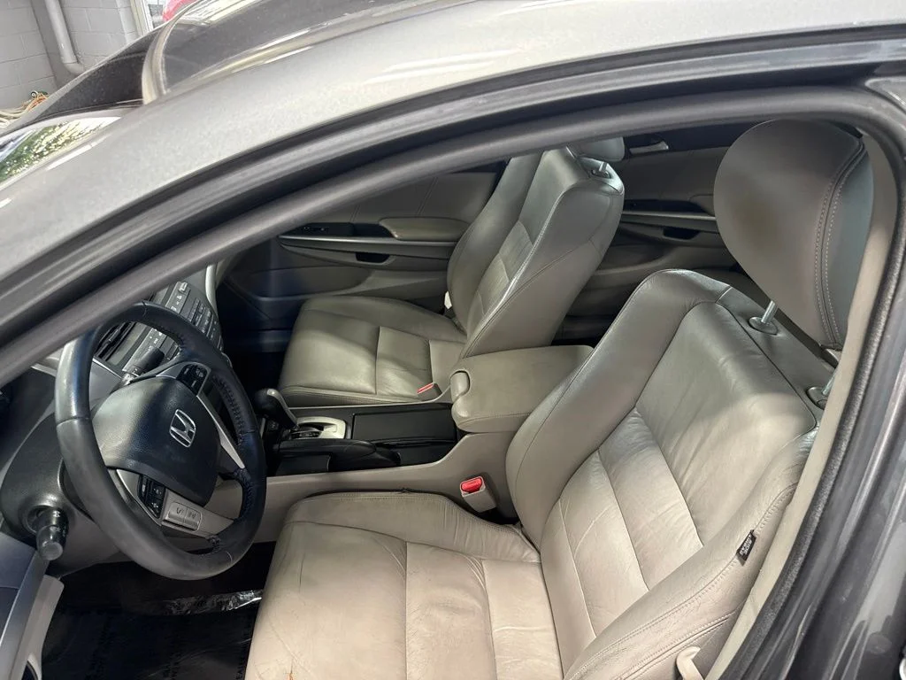 Used 2010 Gray Honda EX-L image 15
