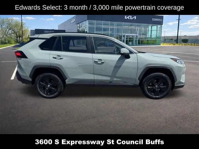 Used 2019 Gray Toyota XLE image 2