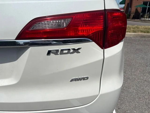 Used 2015 White Acura Base image 6