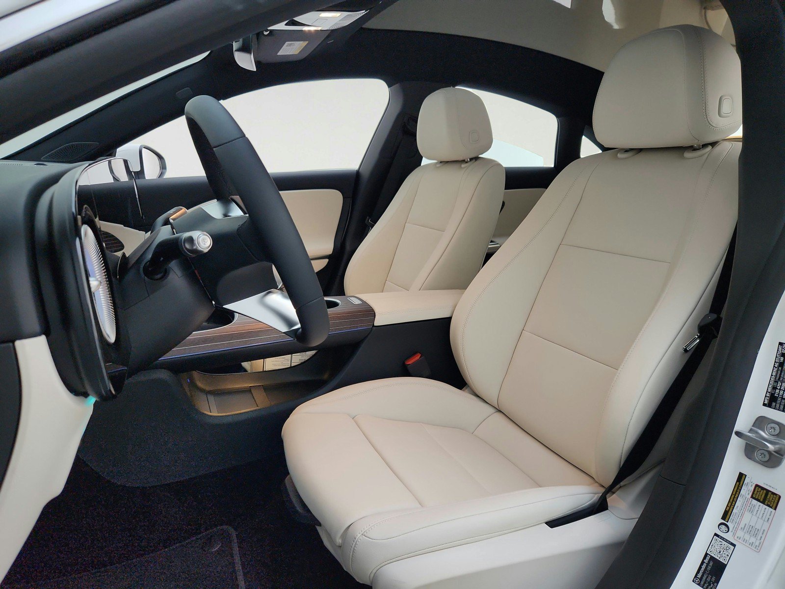 New 2027 Polar White Mercedes-Benz CLA 220 Hybrid image 43