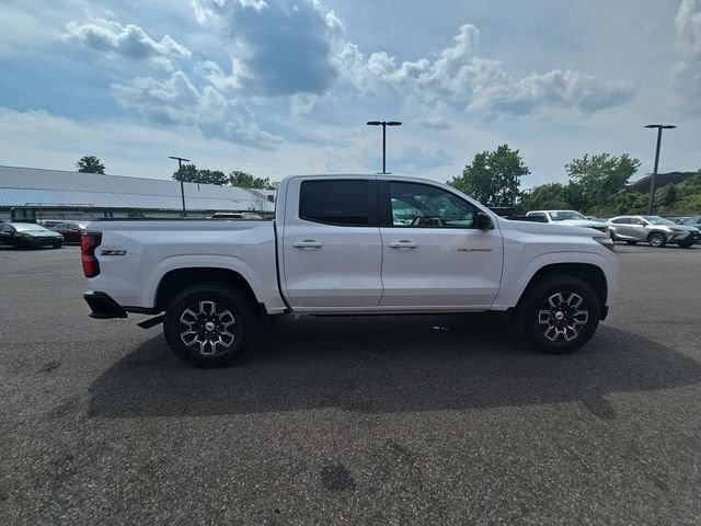 Used 2023 Summit White Chevrolet Z71 image 11