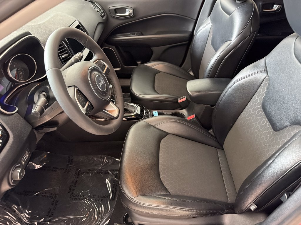 Used 2021 Red Line Jeep Latitude image 14