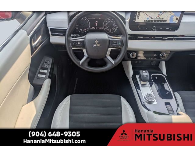 Used 2025 Red Mitsubishi SE image 17