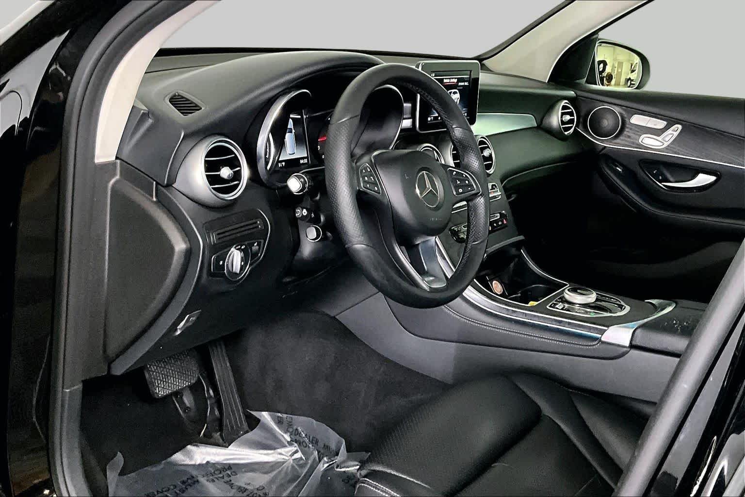 Used 2018 Black Mercedes-Benz GLC 300 image 15