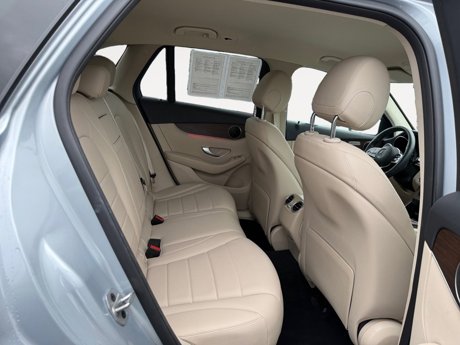 Used 2022 Cirrus Silver Metallic Mercedes-Benz GLC 300 image 18