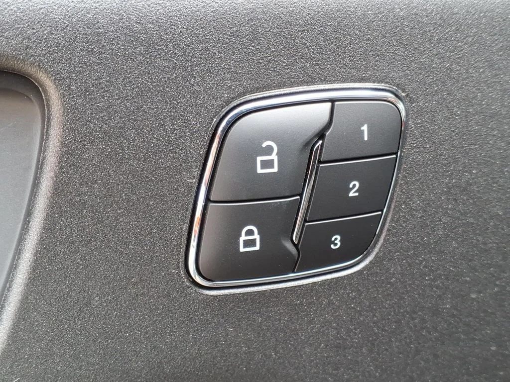New 2026 Carbonized Gray Metallic Ford Outer Banks image 16