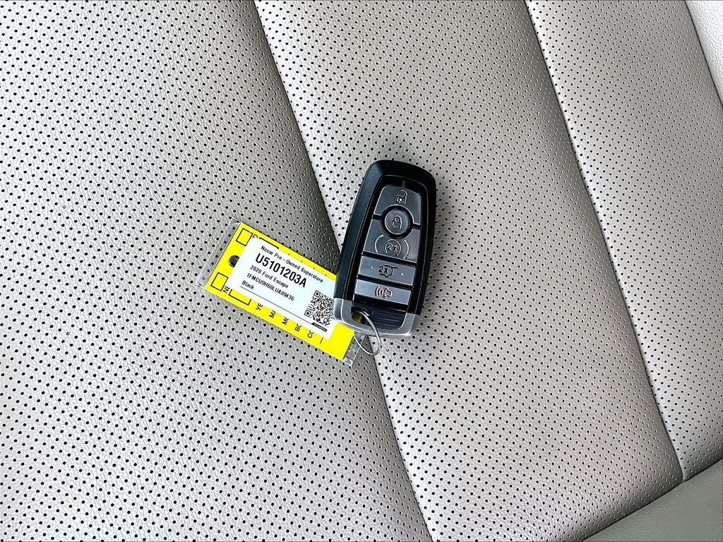 Used 2020 White Metallic Ford SEL image 27