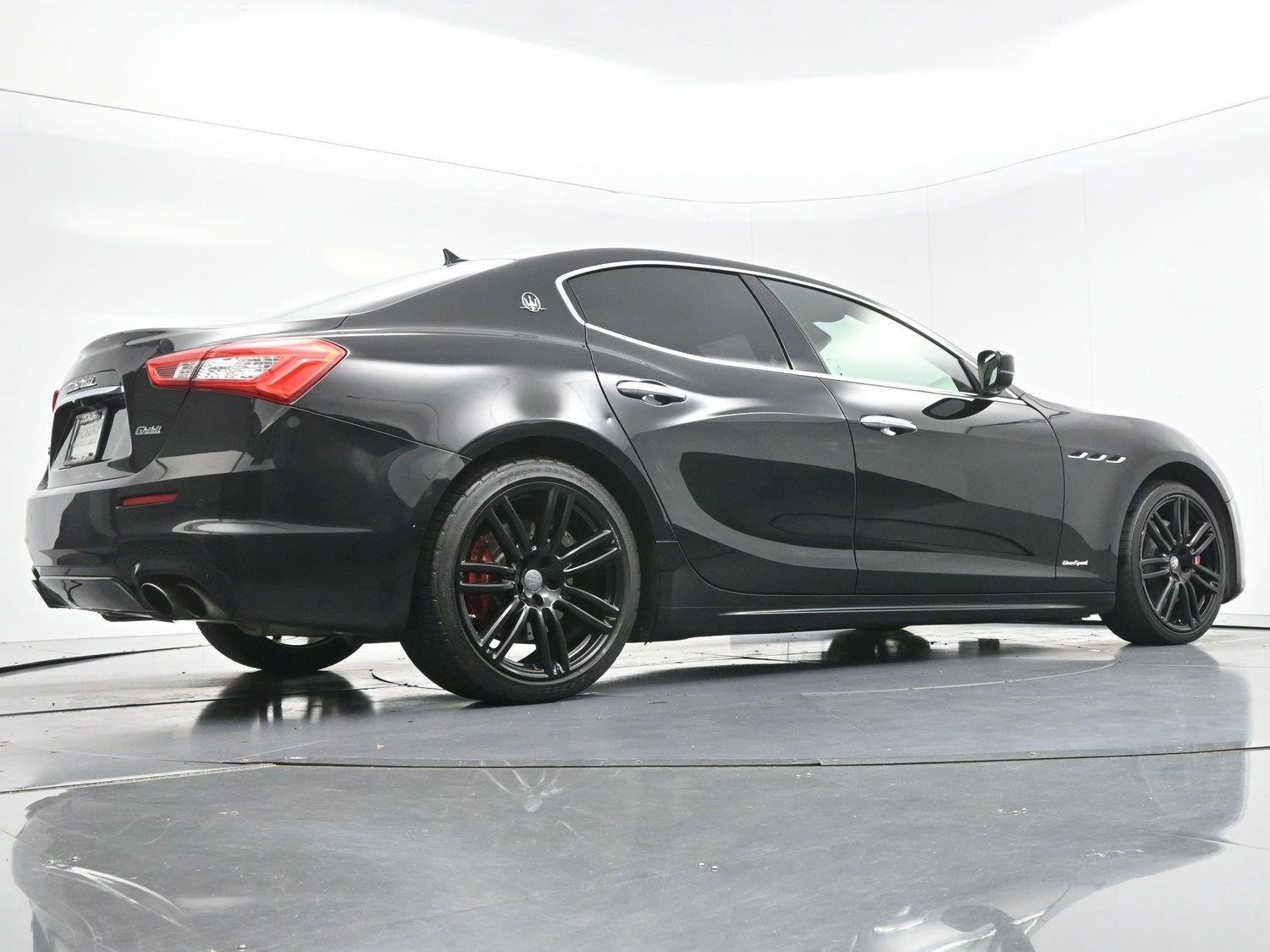 Used 2018 Nero Maserati S GranSport image 49