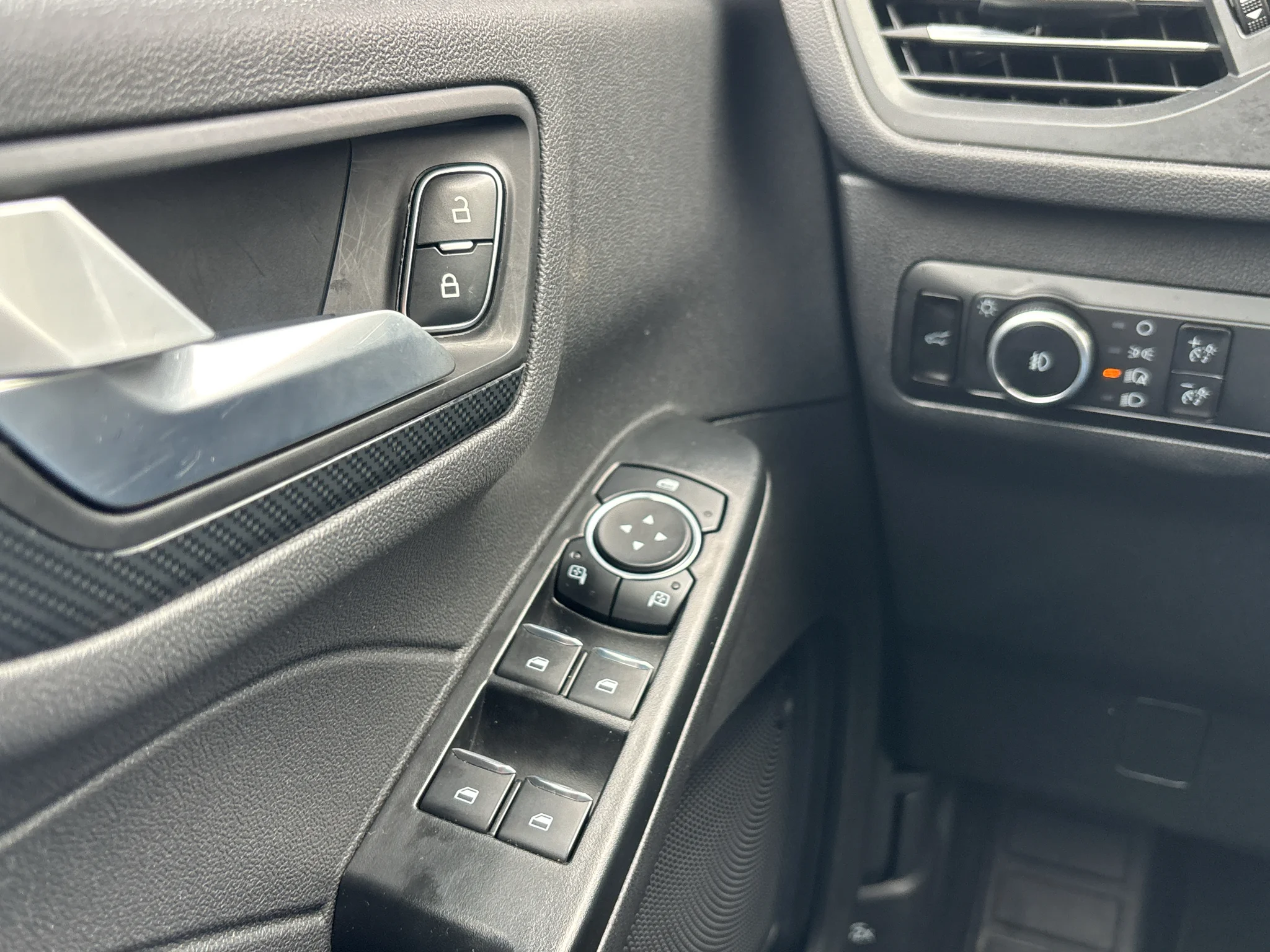 Used 2025 Space Silver Ford ST-Line Select image 15