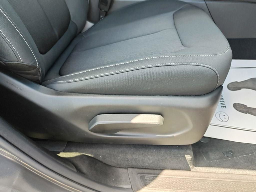 New 2026 Baltic Gray Metallic Clearcoat Jeep Altitude image 43