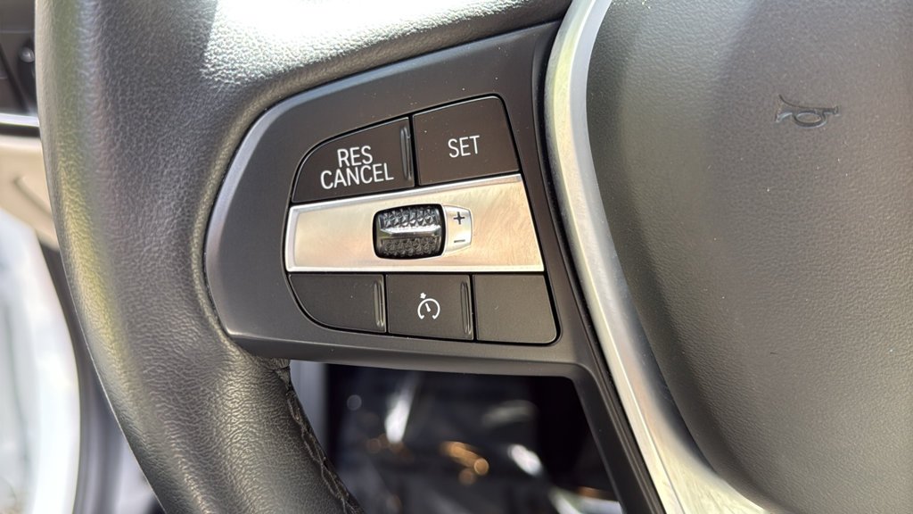 Used 2021 Mineral White Metallic BMW xDrive30i image 13