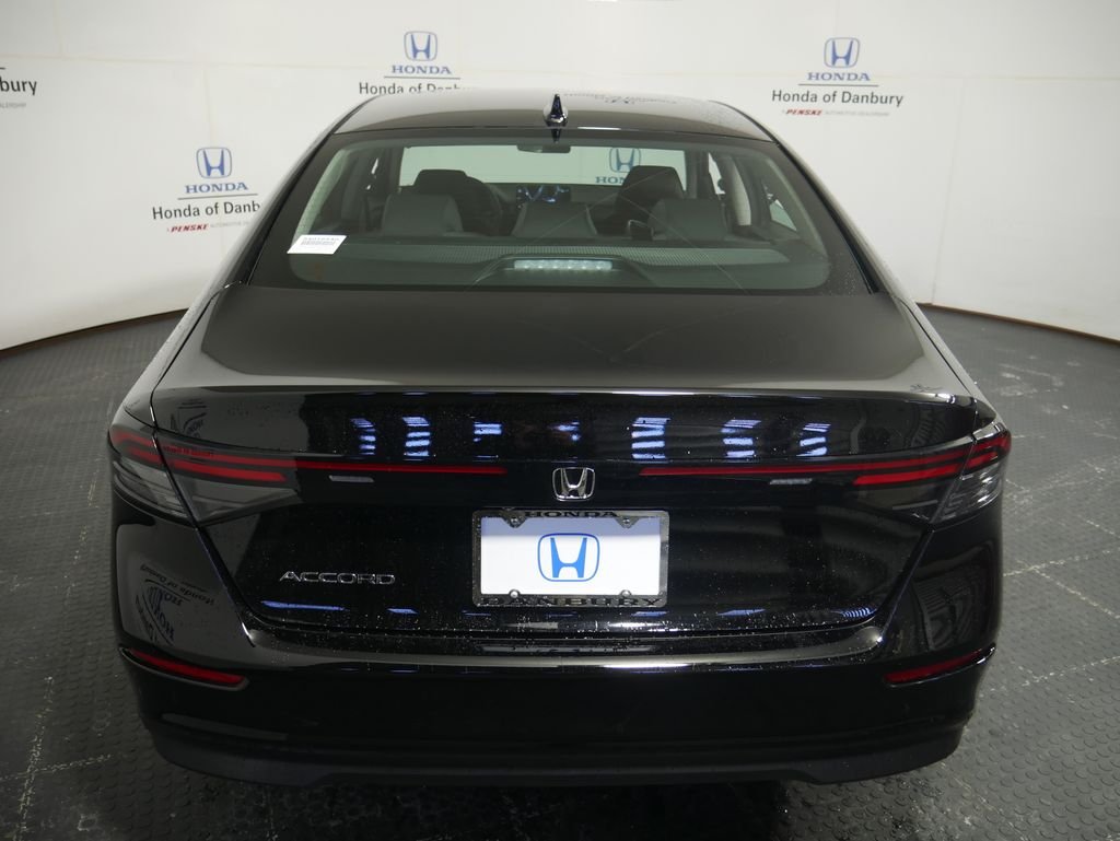 New 2026 Crystal Black Pearl Honda SE image 5