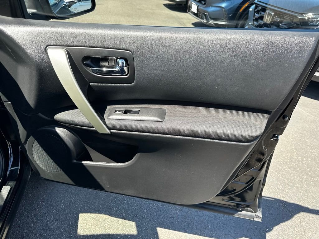 Used 2012 Black Nissan S image 15