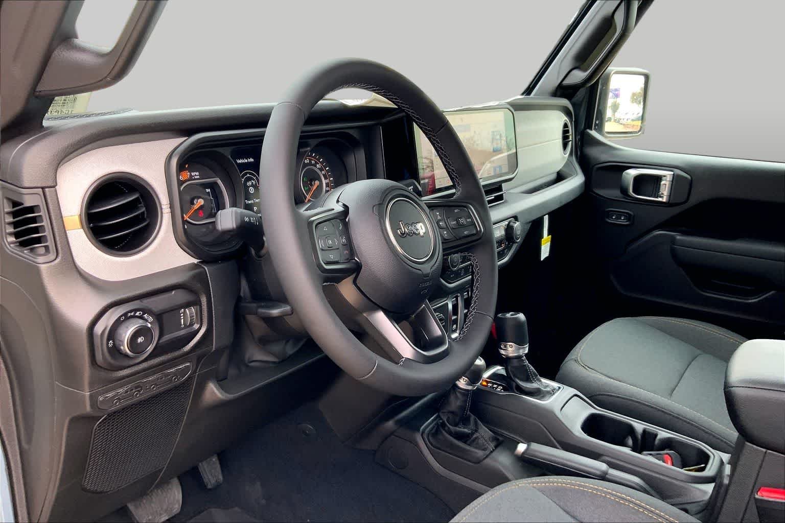 New 2026 Anvil Clear-Coat Exterior Paint Jeep Sport S image 8
