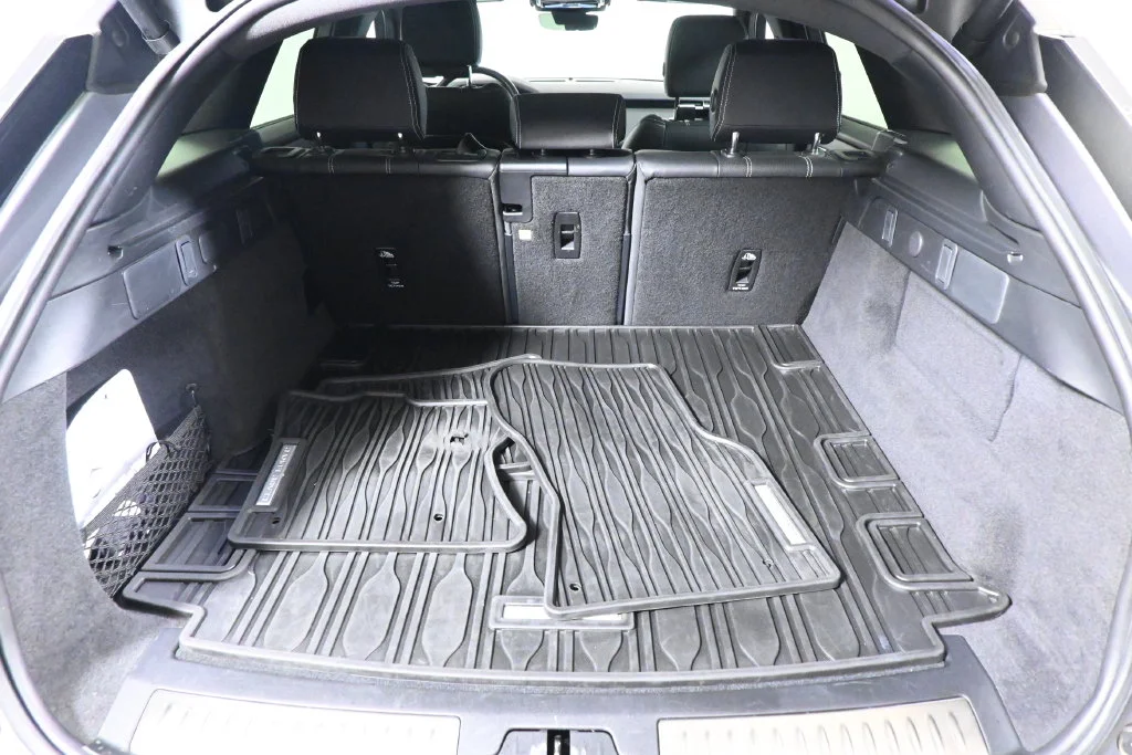 Used 2022 Gray Land Rover P250 R-Dynamic S image 37