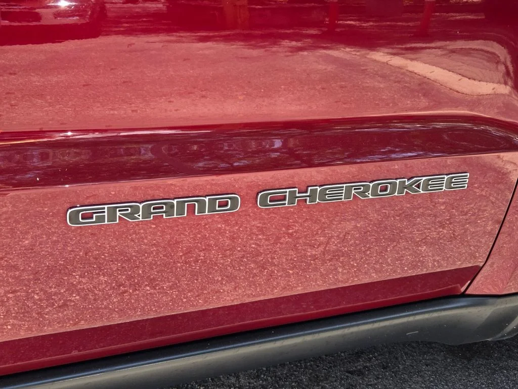 Used 2020 Red Jeep Limited image 11