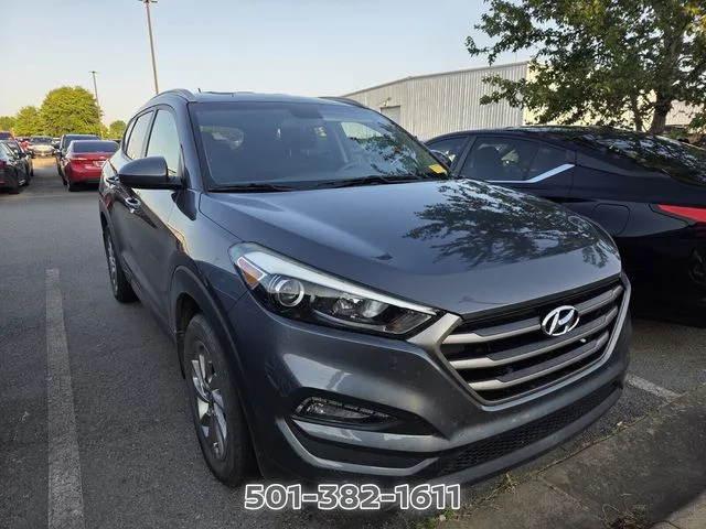 Used 2016 Gray Hyundai SE image 5