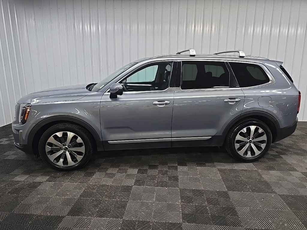 Used 2020 Silver Kia S image 5
