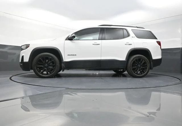 Used 2023 White GMC SLT image 33
