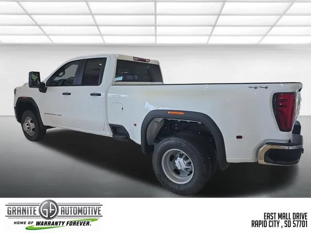2026 GMC Sierra 3500HD Pro - Photo 3