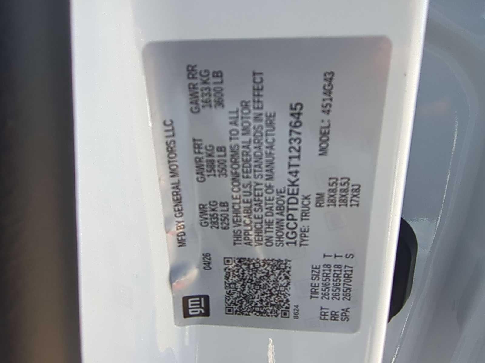 Used 2026 Summit White Chevrolet Z71 image 30