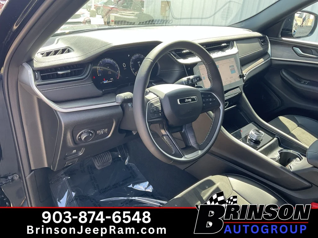 New 2027 High Gloss Black Jeep Laredo Altitude image 12