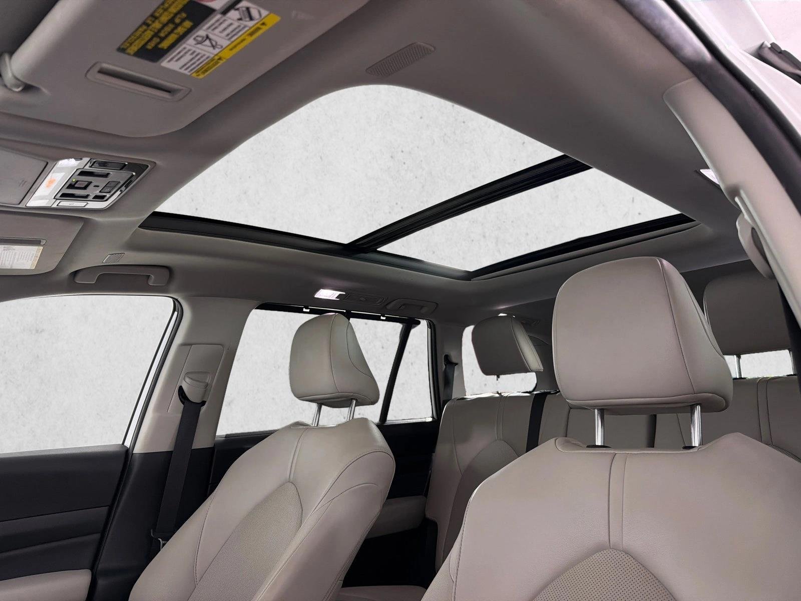 Used 2024 Wind Chill Pearl Toyota XLE image 2