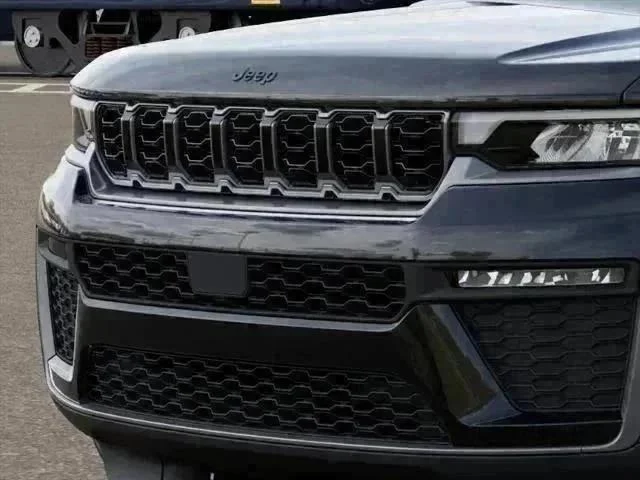New 2027 High-Gloss Black Paint Jeep Limited image 19