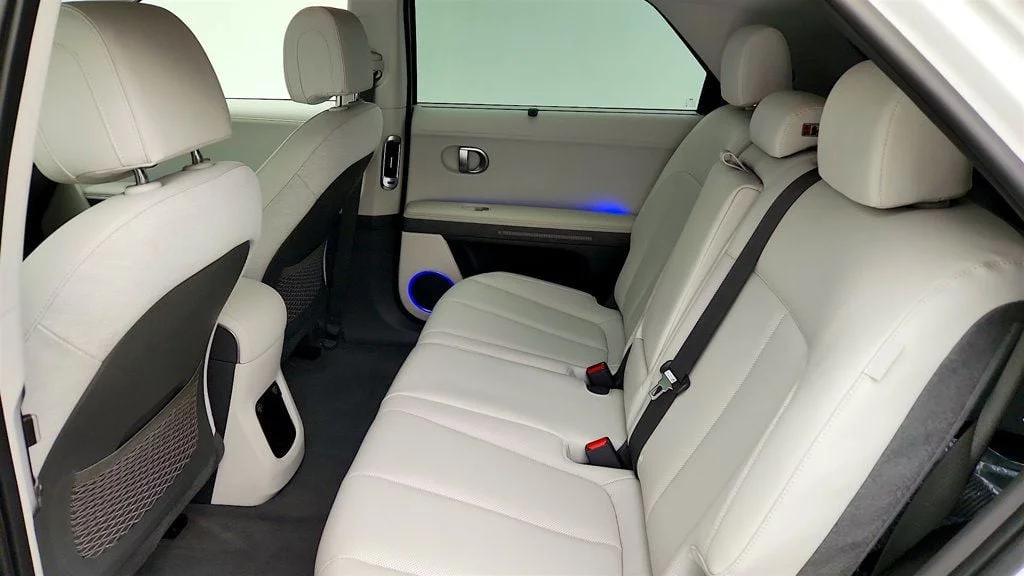 Used 2024 Atlas White Hyundai Limited AWD image 20
