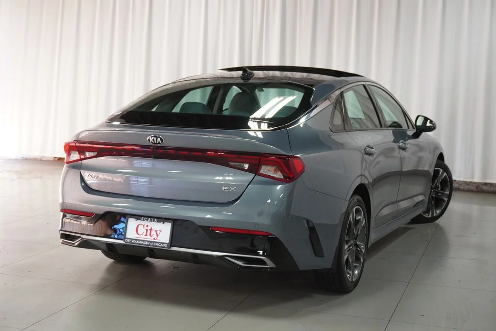 Used 2021 Everlasting Silver Kia EX image 21