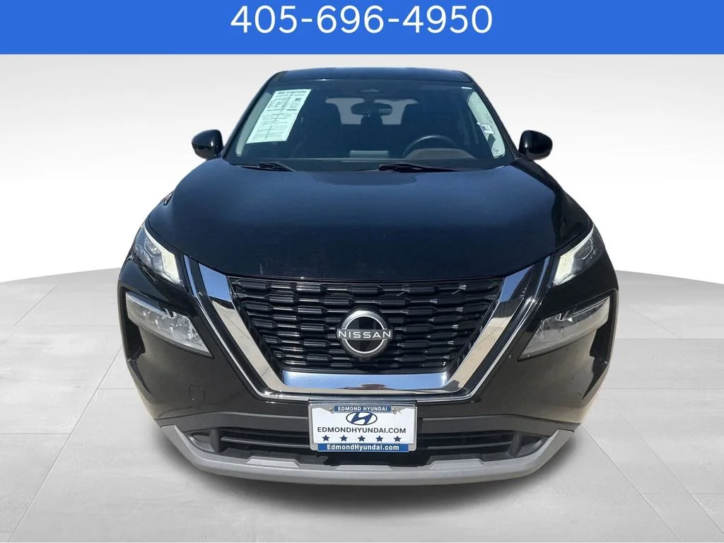 Pre-Owned 2022 Nissan Rogue SV
