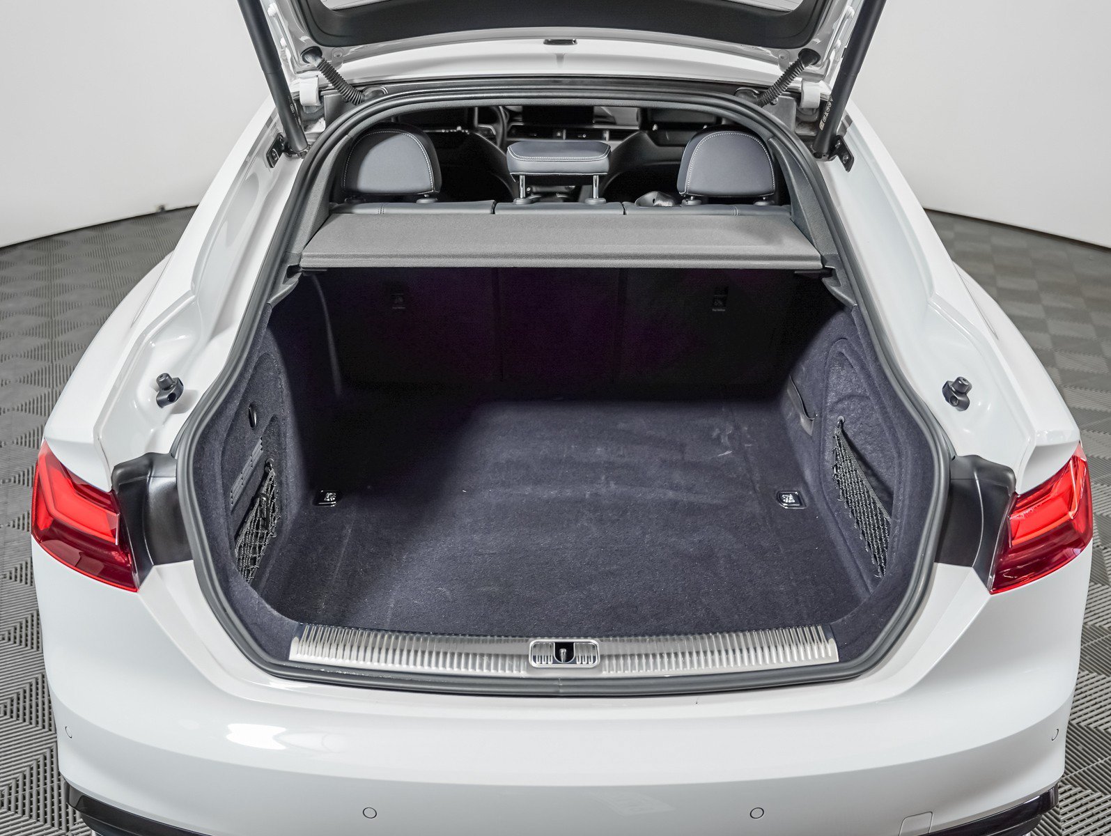 Used 2022 Glacier White Metallic Audi S line Prestige image 10