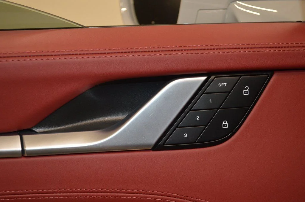Used 2024  Porsche Carrera GTS image 19