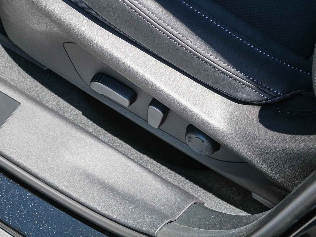 New 2026 CRYSTAL BLACK SILICA Subaru Touring image 21