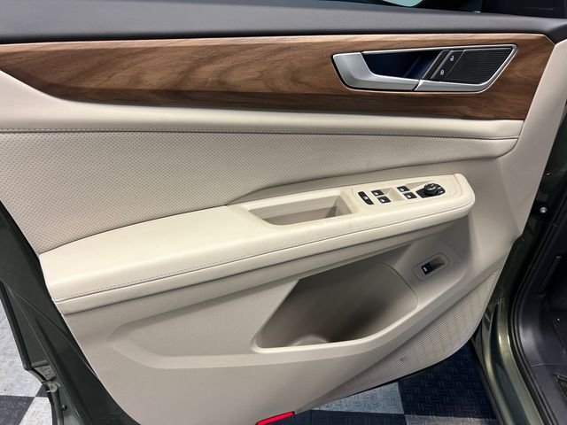 New 2026 Green Volkswagen 2.0T SE w/Technology image 8