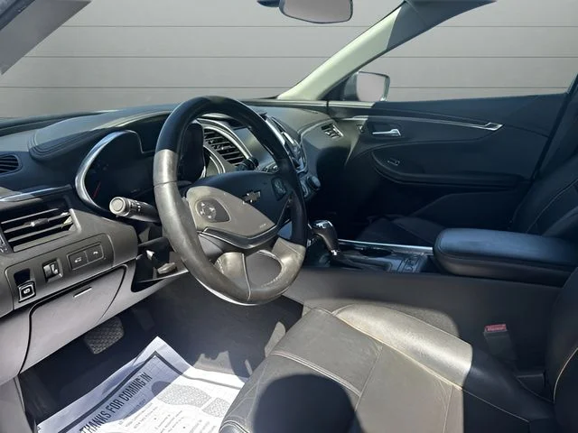 Used 2019 Black Chevrolet Premier image 9